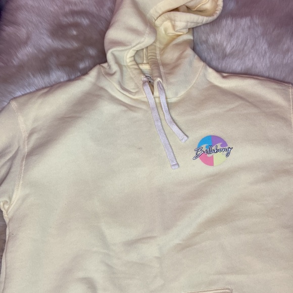 Billabong size small graphic hoodie super soft and cozy - Picture 10 of 11